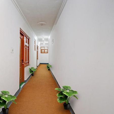 Super Oyo Capital O 91600 The Village Classic Hotel And Restaurant Srinagar  Exterior photo
