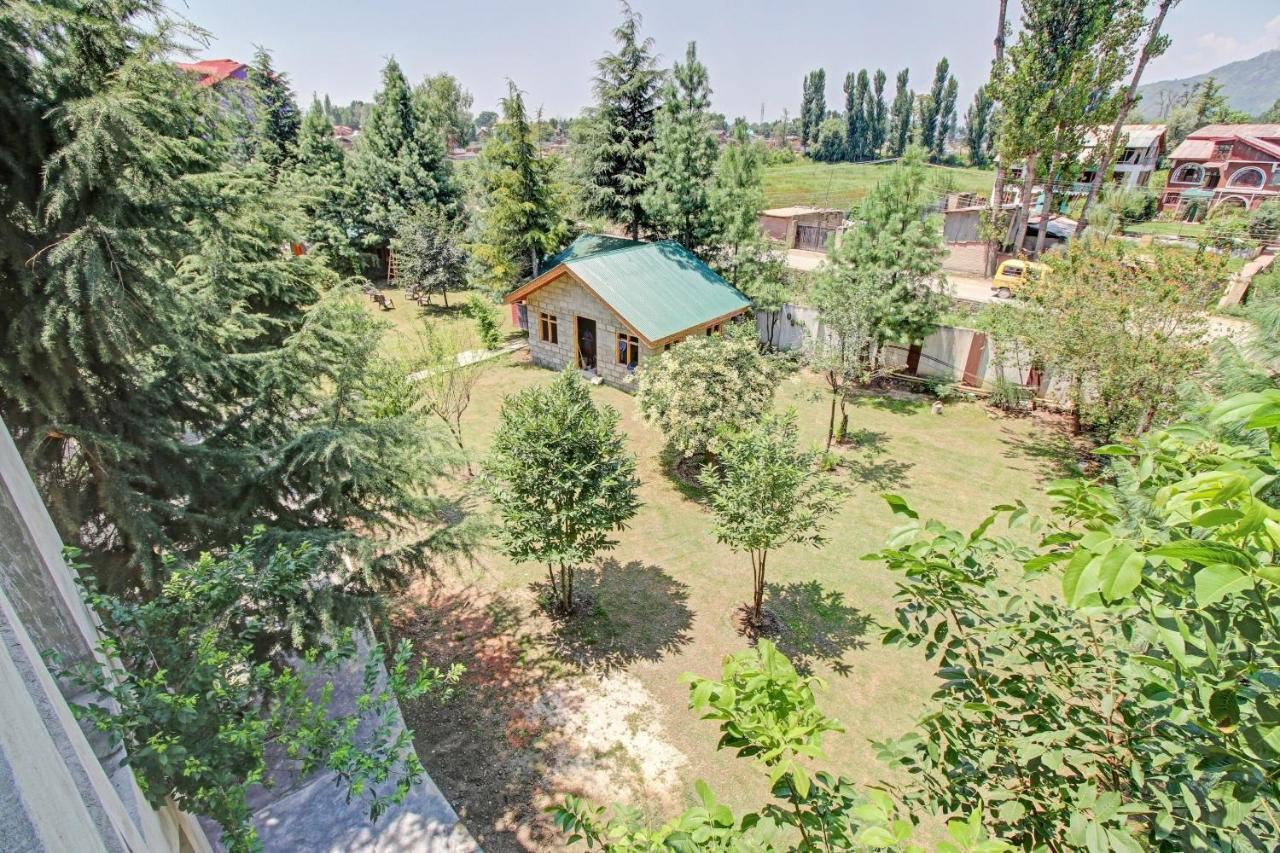 Super Oyo Capital O 91600 The Village Classic Hotel And Restaurant Srinagar  Exterior photo